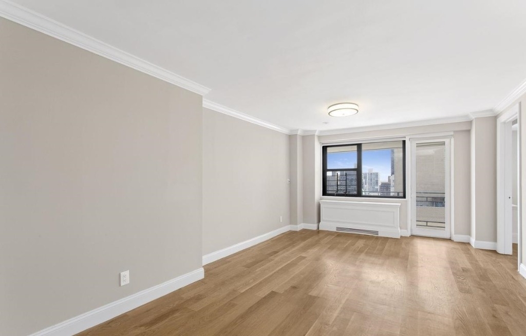 305 East 86th Street - Photo 0