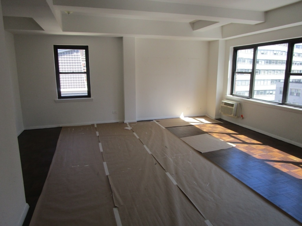 East 57 street - Photo 3