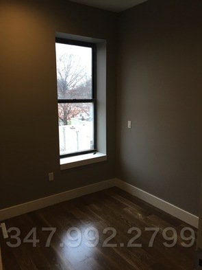 437 Throop Ave - Photo 4