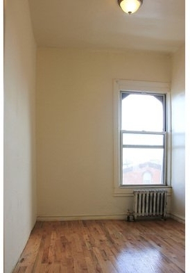 93 Halsey St - Photo 2