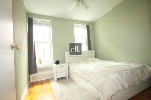 325 West 43 Street - Photo 3