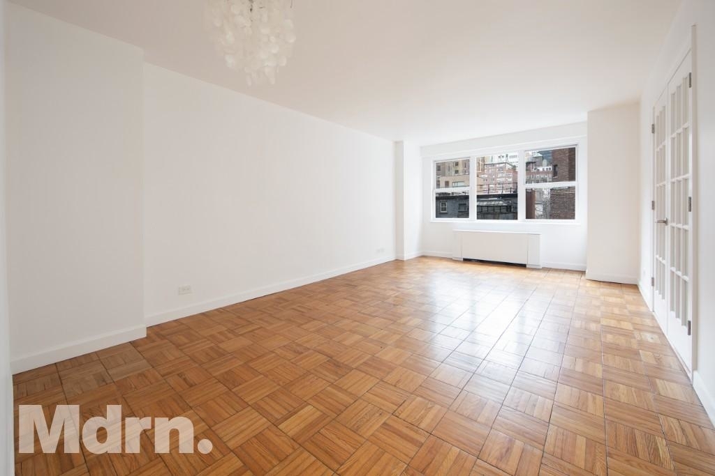 155 East 34th Street - Photo 0