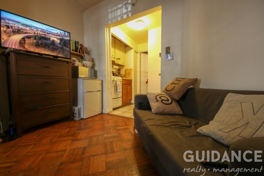 52 West 82nd Street - Photo 2