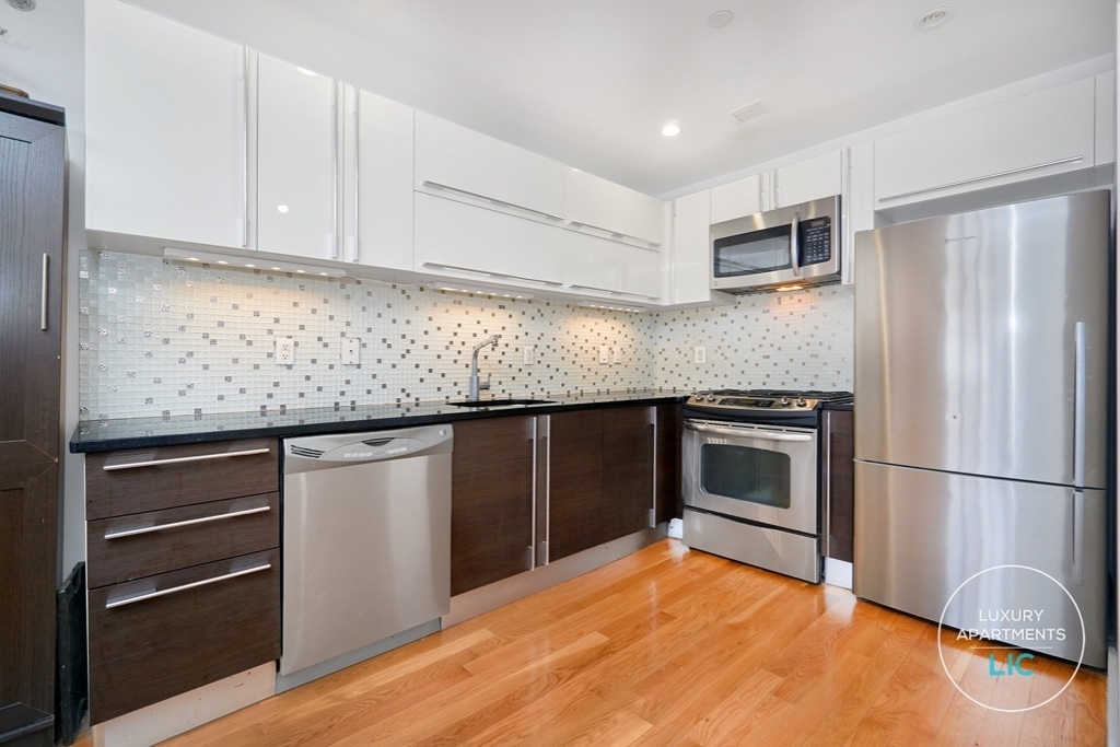 30-45 30th Street, Long Island City, 11101 - Photo 2