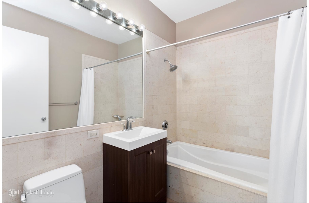 252 Seventh Avenue - Photo 4