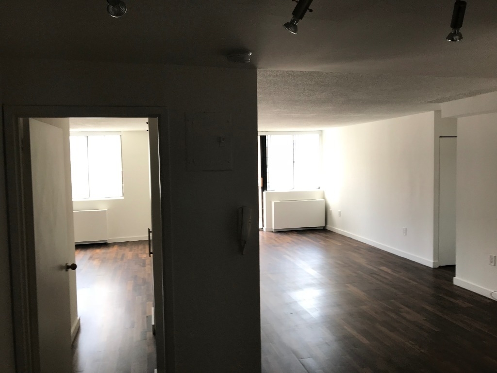 184 Lexington - Photo 1