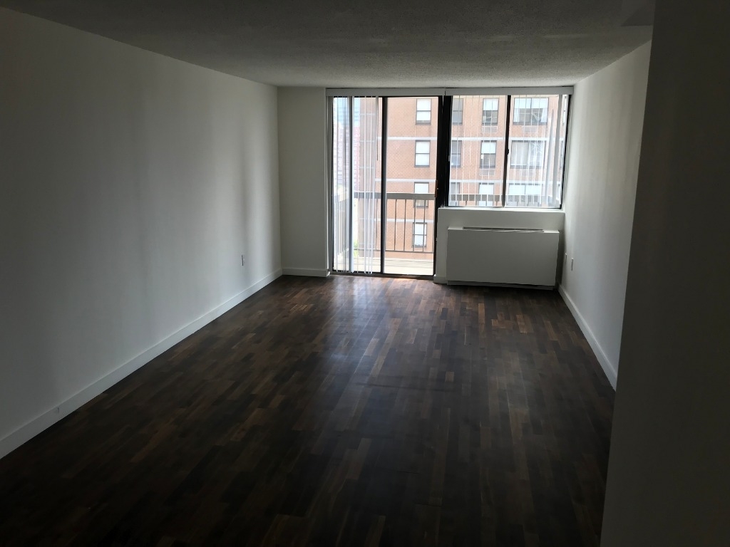 184 Lexington - Photo 2