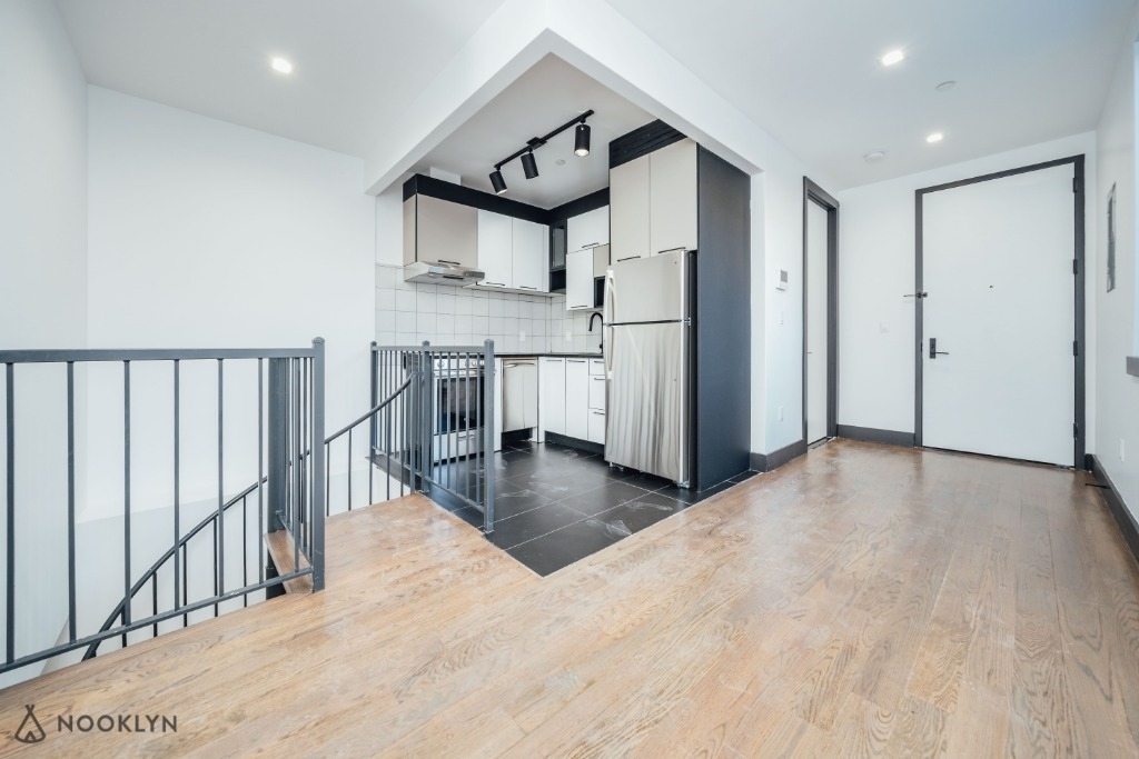 275 Evergreen Ave, Brooklyn Ny - Photo 8