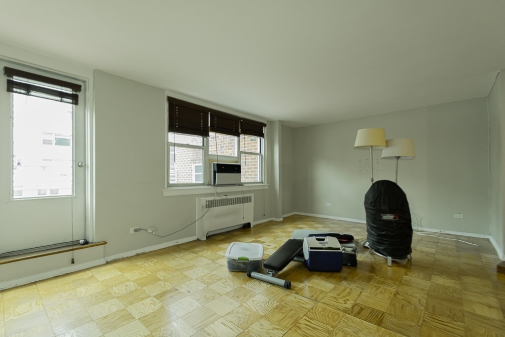 240 East 35th Street - Photo 2