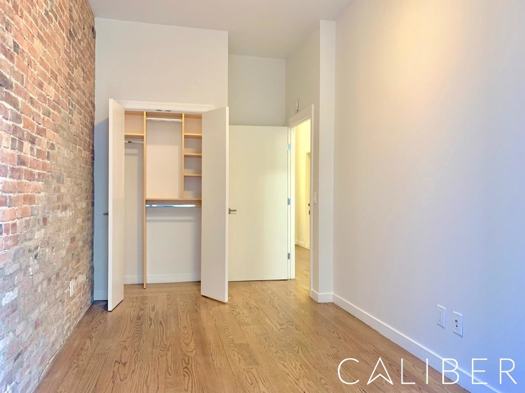 116 East 57th Street - Photo 8