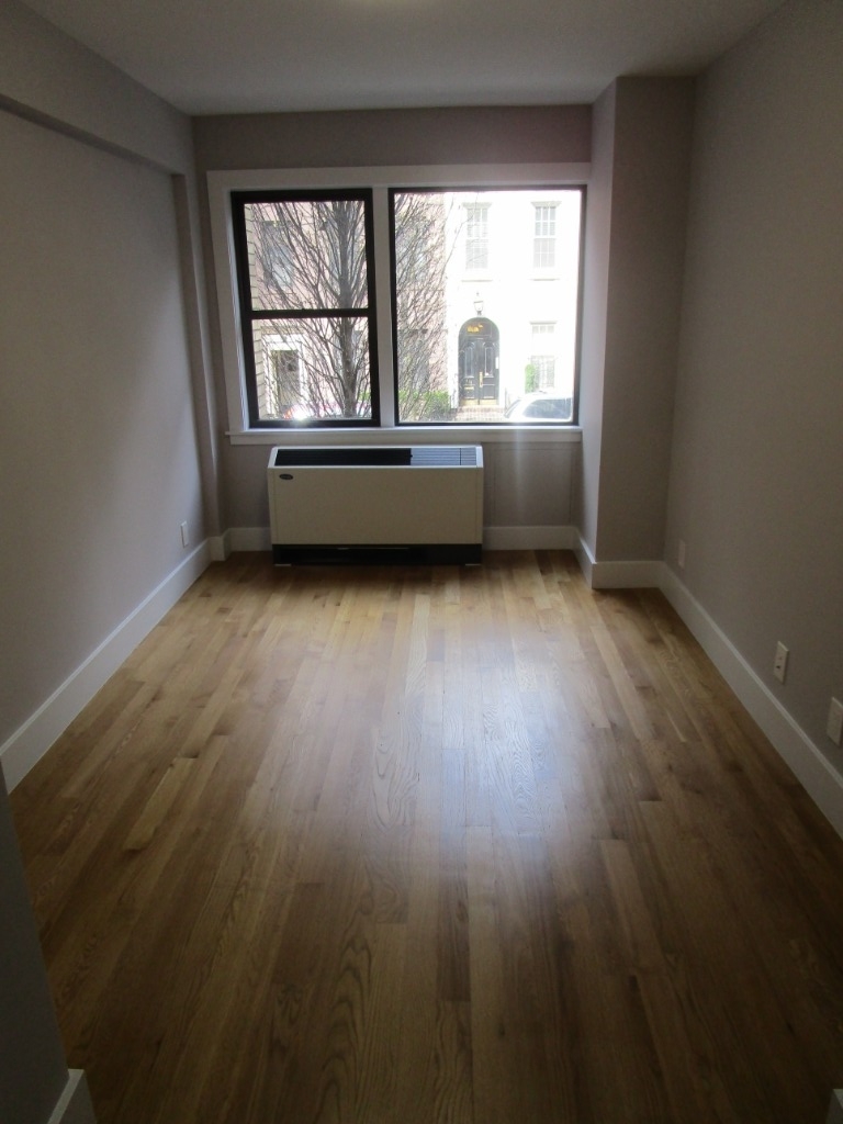  East 52 street - Photo 5