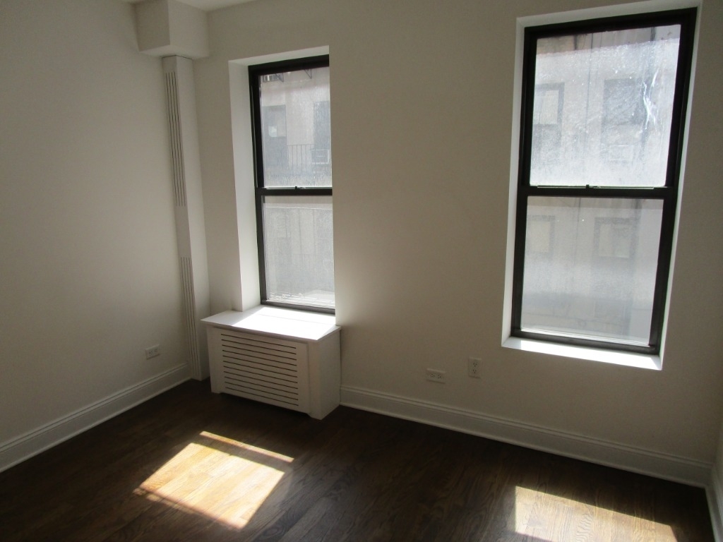 East 89 Street - Photo 5