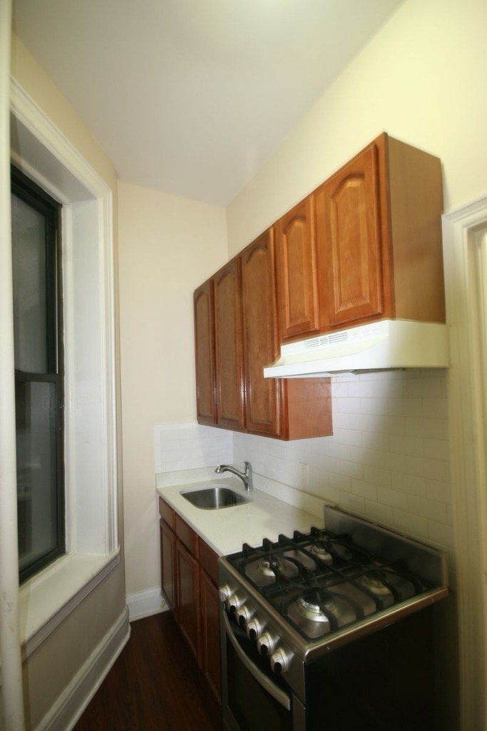 519 East 88th Street - Photo 8