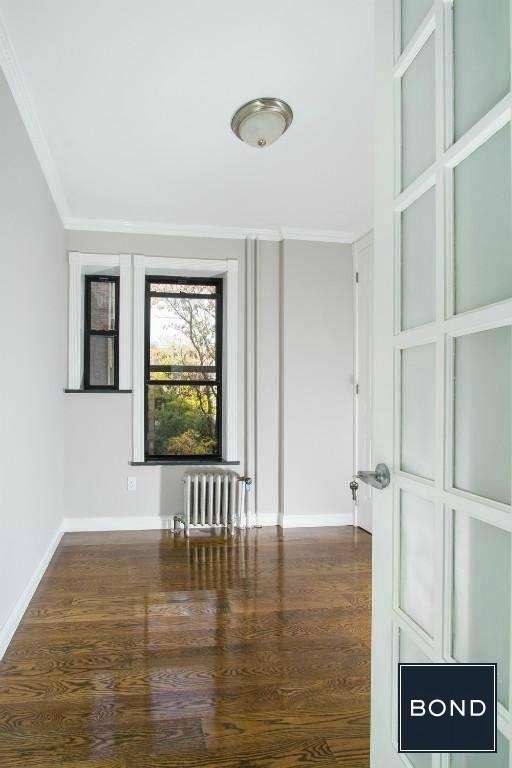 232 Elizabeth Street - Photo 2