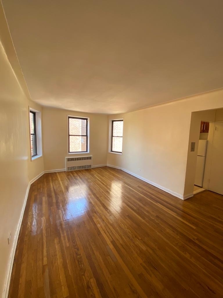 180 East 17th Street - Photo 0