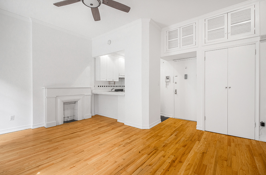 156 East 64th Street - Photo 3