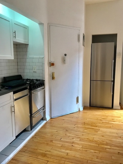  east 93 st - Photo 1