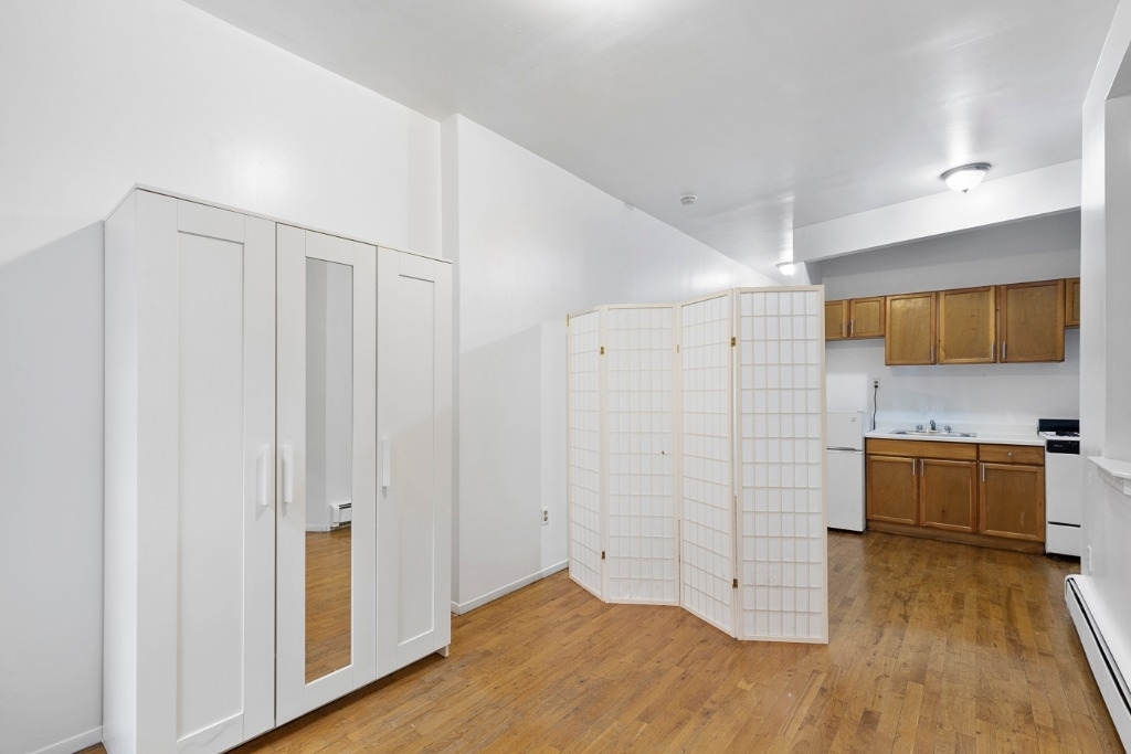 1793 Amsterdam Avenue  - Photo 5