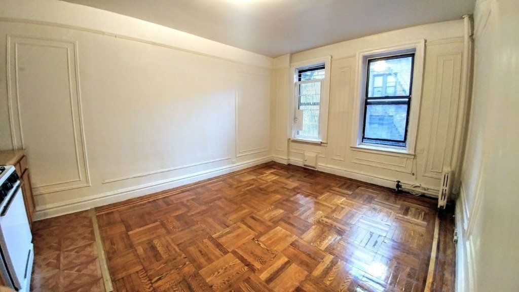 35 Hillside Avenue - Photo 1