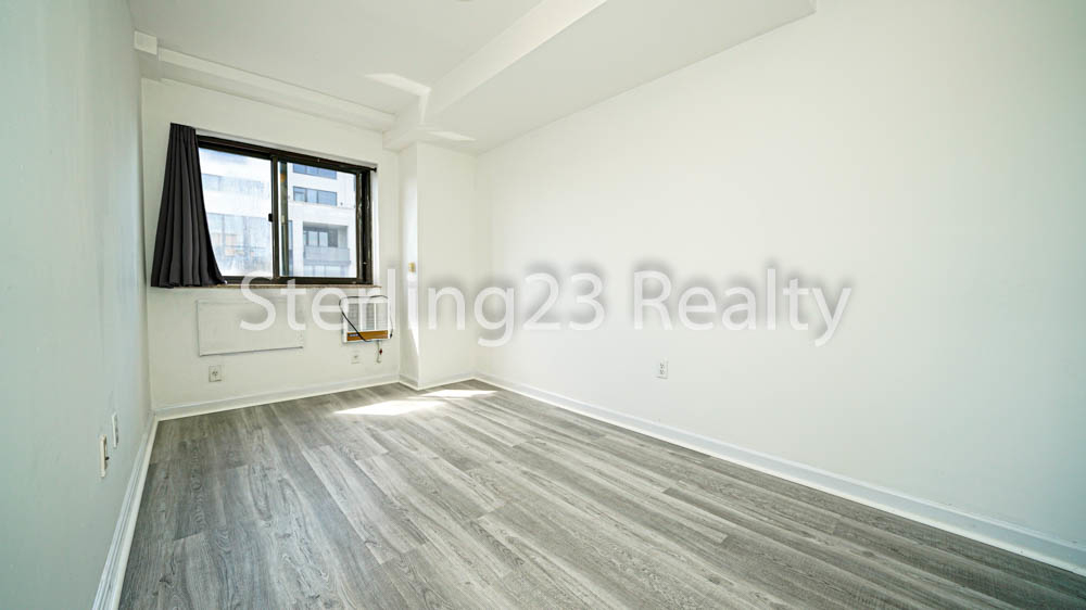 27-35 21st Street, Astoria, Ny, 11102 - Photo 4