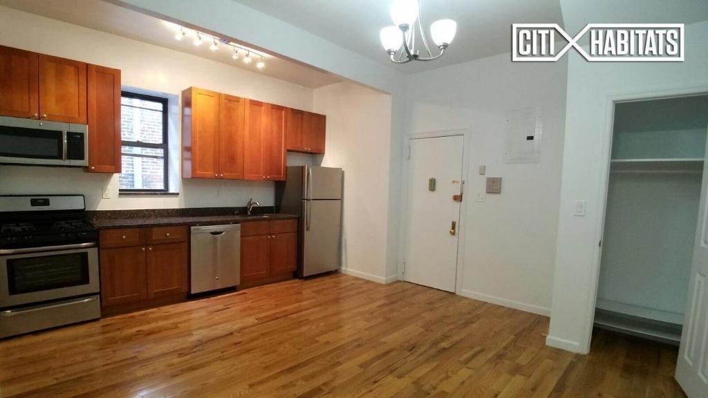 361 West 51st Street - Photo 5