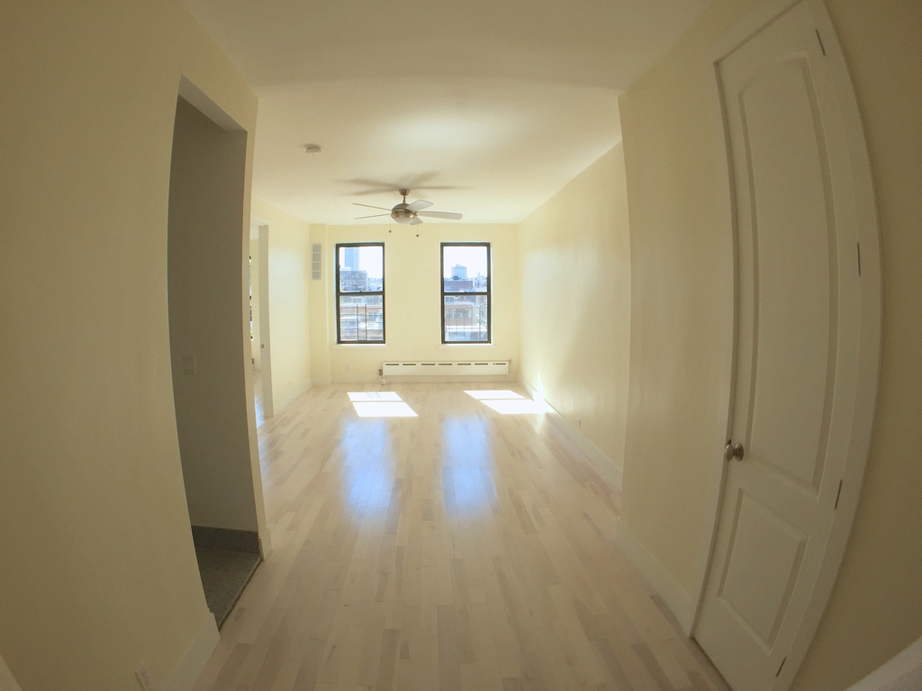 West 188th - Photo 2