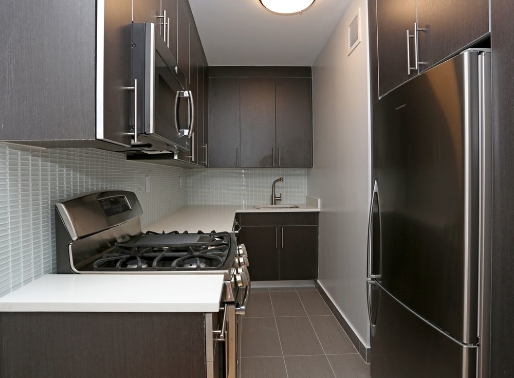 260 W. 52nd Street Apt 14H - Photo 3