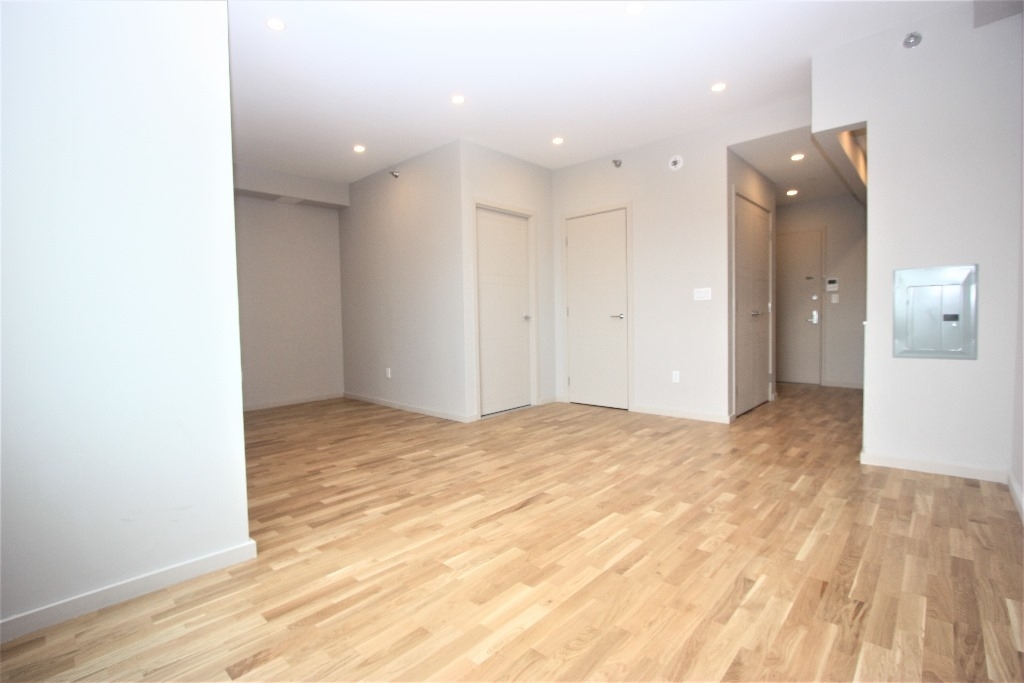 1511 Bedford Ave - Photo 3