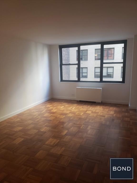 333 East 49th Street - Photo 2