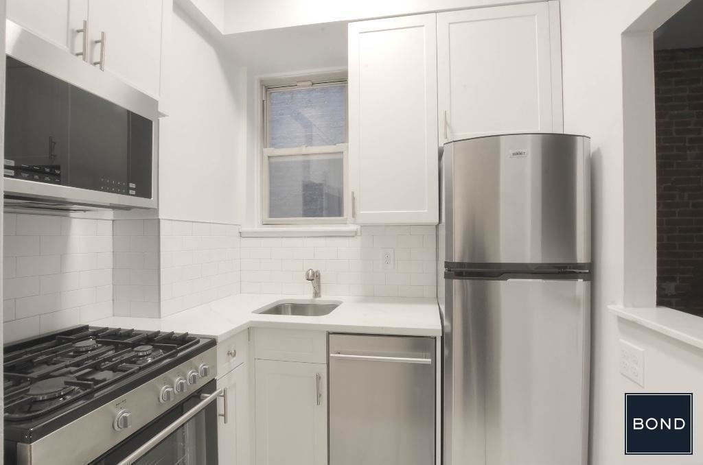 214 East 85th Street - Photo 3