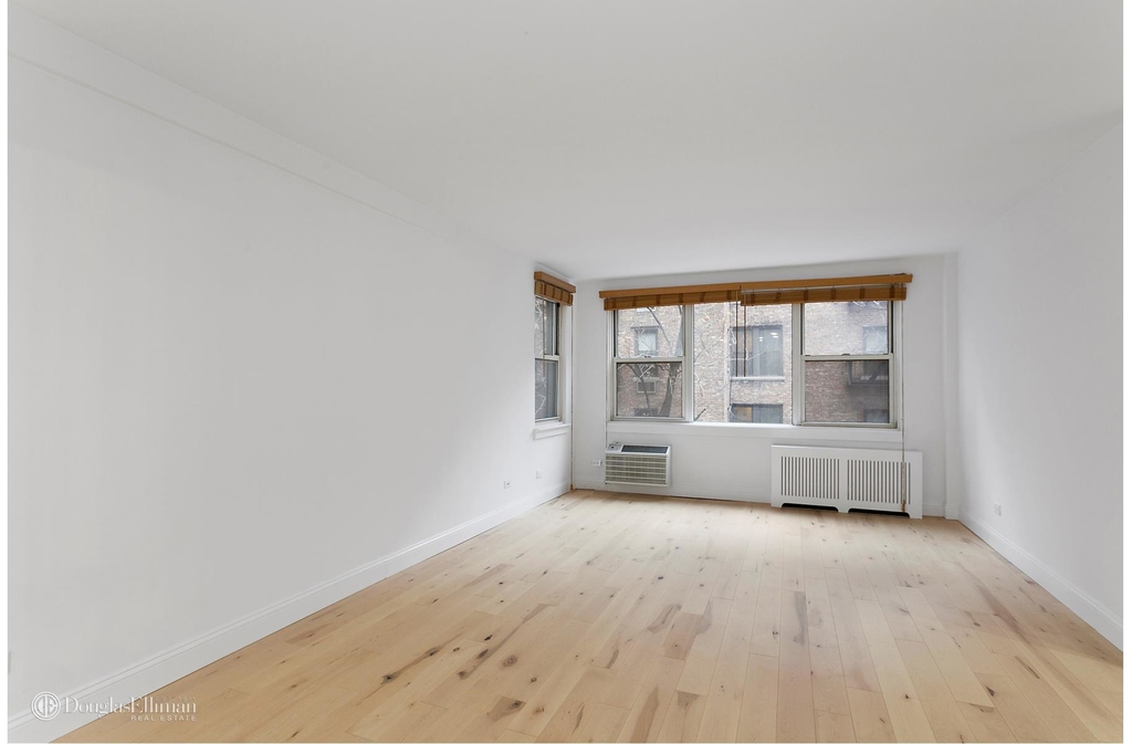 221 East 50th St - Photo 1