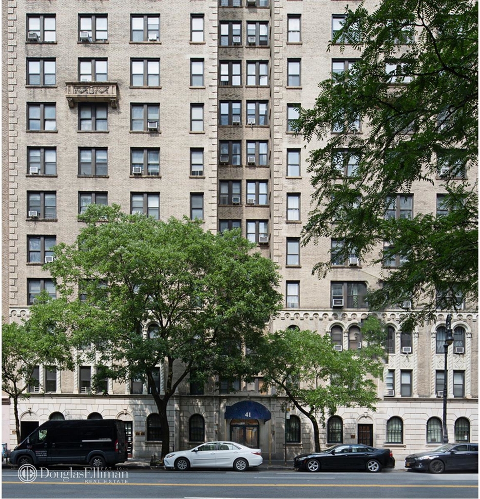 41 West 72nd St - Photo 9