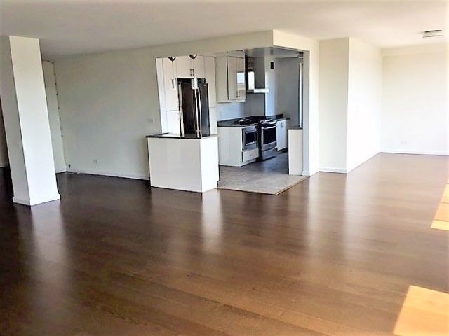  3br/2.5bath High Floor Central Harlem with 24hr Doorman - Photo 2