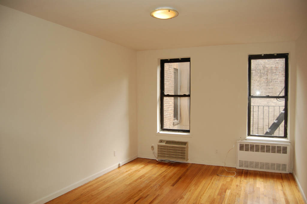 1325 Third avenue - Photo 0