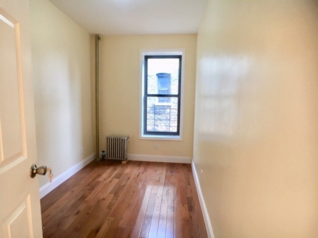 620 West 182nd St - Photo 4
