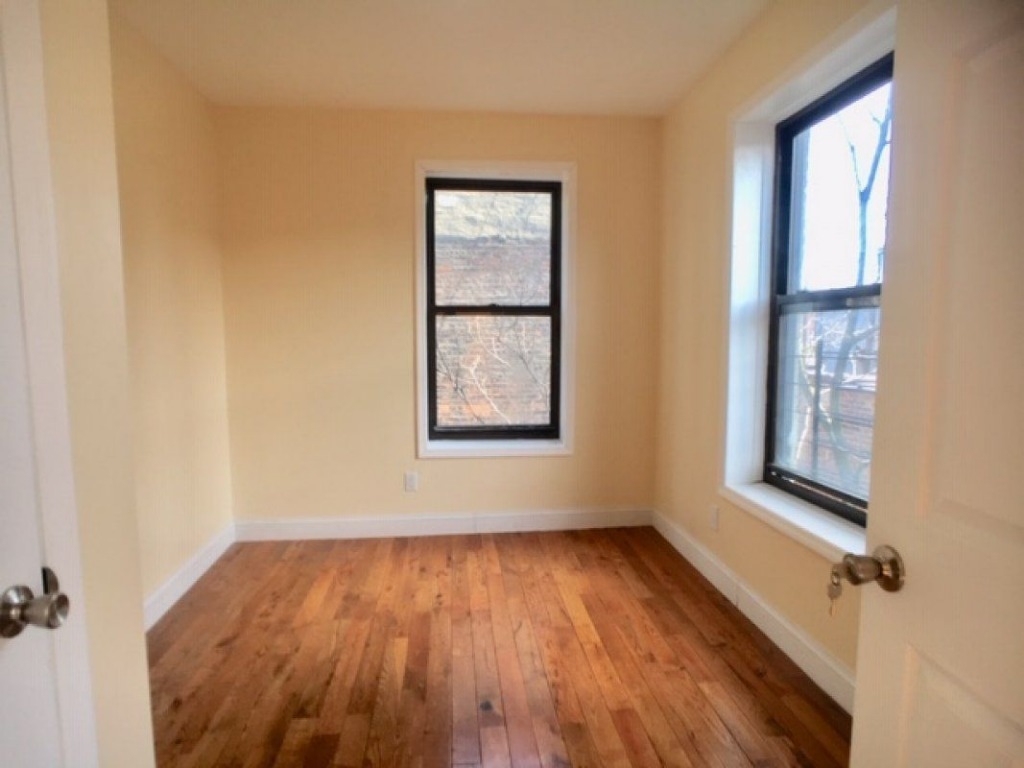 620 West 182nd St - Photo 2