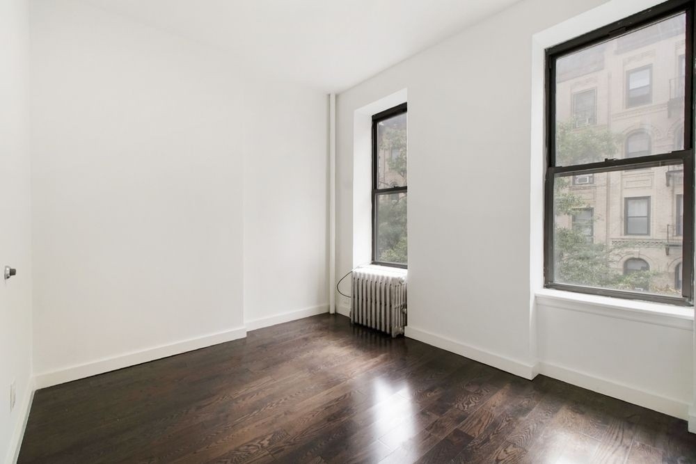 East 89th Street - Photo 3