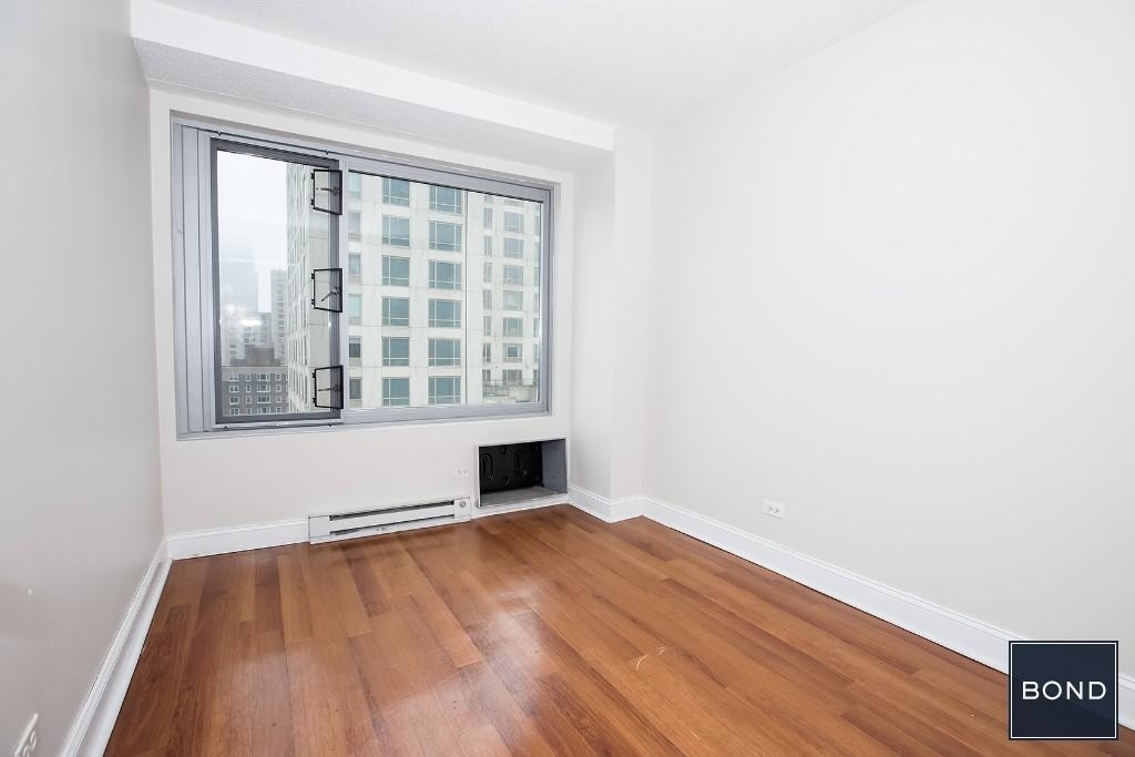 1295 Fifth Avenue - Photo 3