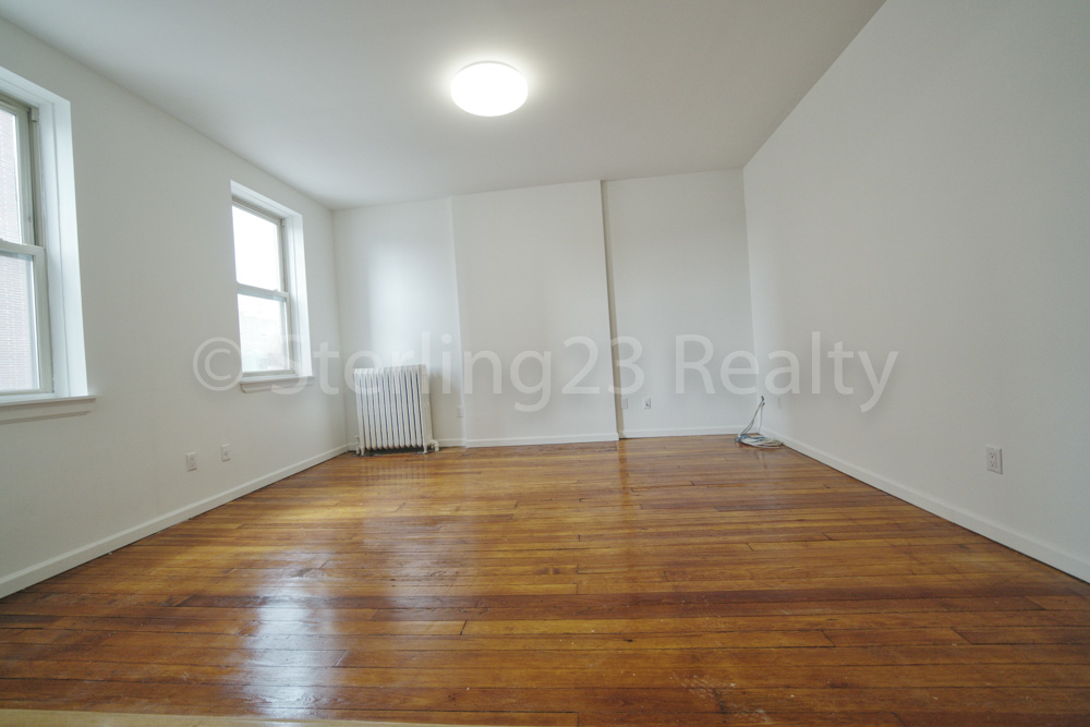 21-06 Newtown Ave, Astoria, Ny 11102 - Photo 2