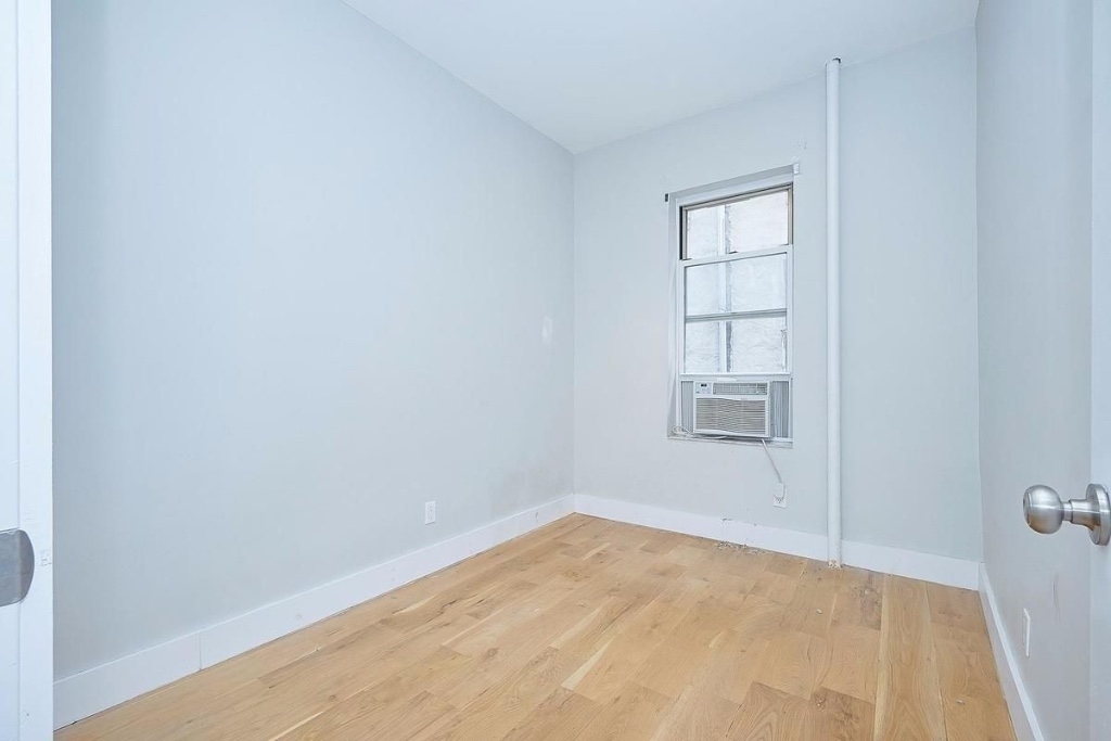 3155 Broadway - Photo 2