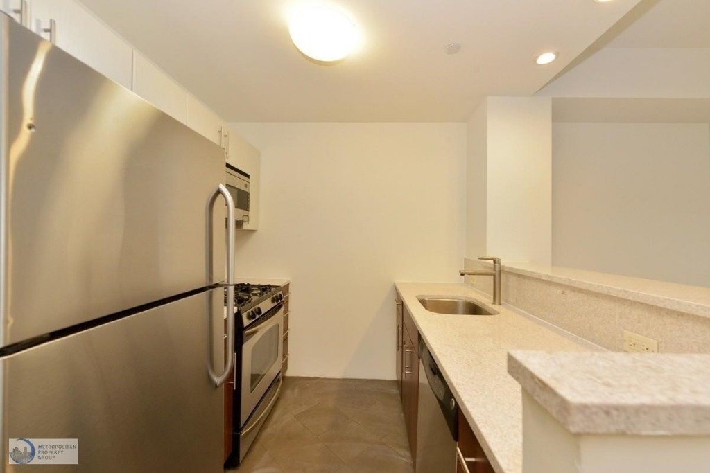 30 West 18th Street - Photo 1