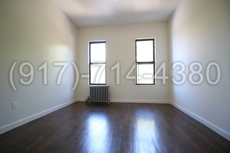886 Franklin Ave - Photo 3