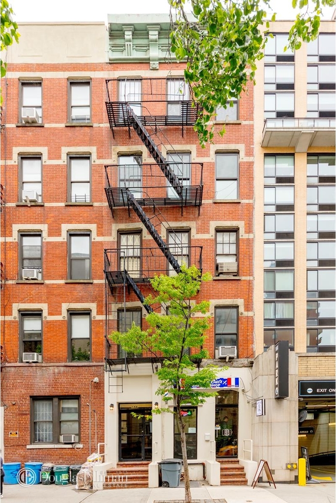 156 West 20th St - Photo 4