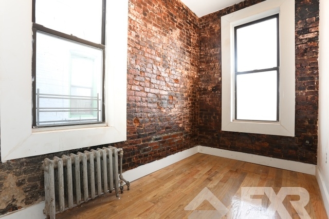 136 Kingsland Ave. - Photo 3