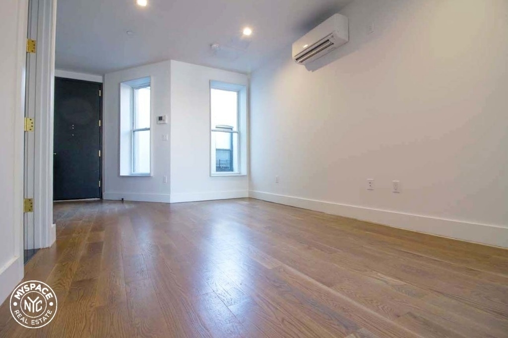 473 Park Pl - Photo 8