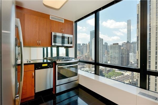 420 East 61st Street - Photo 1