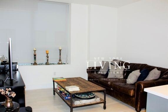 416 West 52nd Street - Photo 9