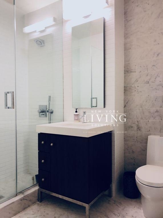 416 West 52nd Street - Photo 12