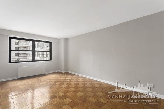 East 86th Street - Photo 6