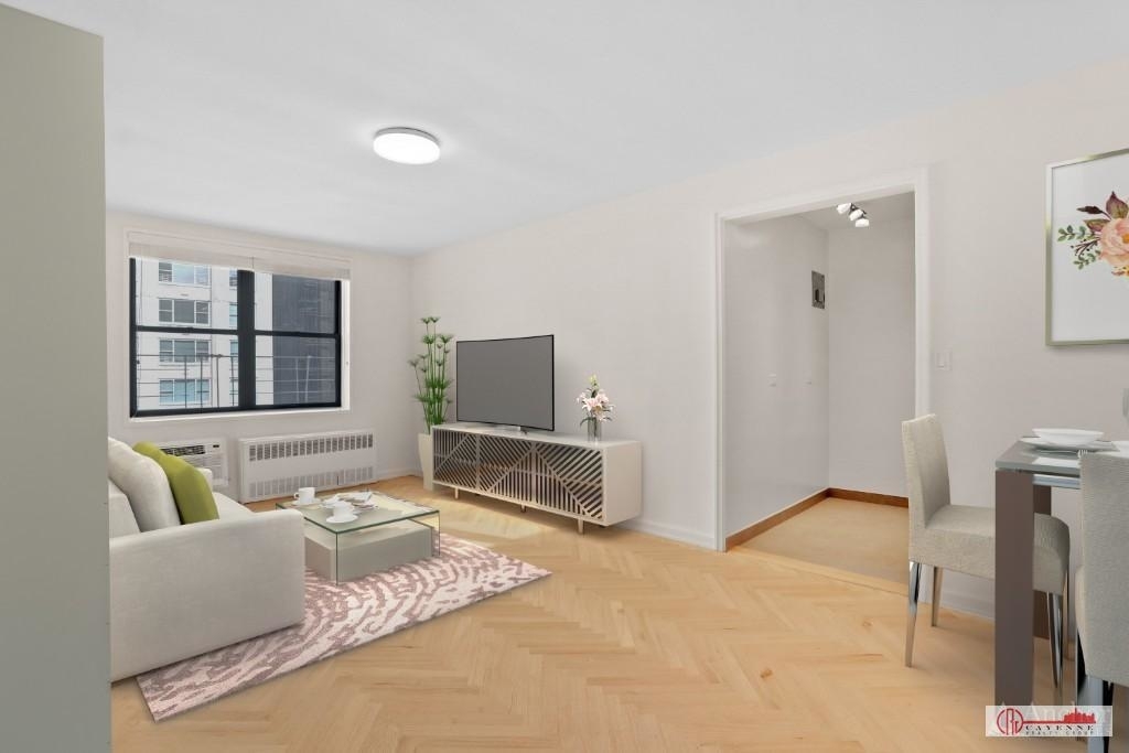 East 55th Street - Photo 1